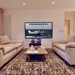 1850 : Elegant Apt. Neuf A 3 Min Des Pistes, Parking Inclus - Fr-1-575-249 Куршевель